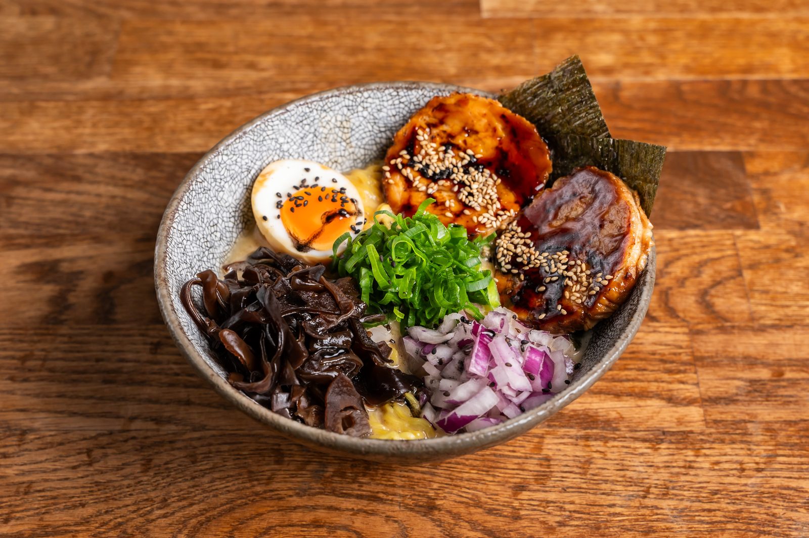 Shoyu Ramen mit Kikurage im DAIKAN
